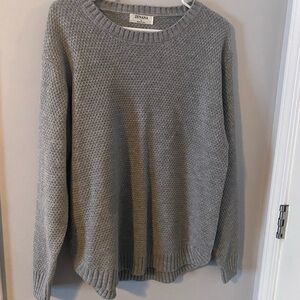 Zenana Outfitters Heather Gray Knit Top